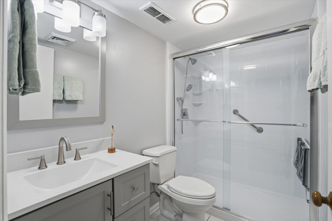 3701 Docksite Road Photo 34