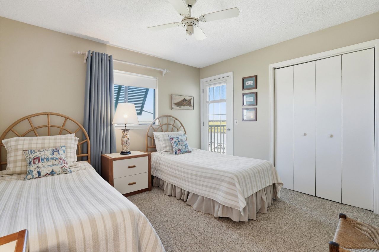 3701 Docksite Road Photo 36