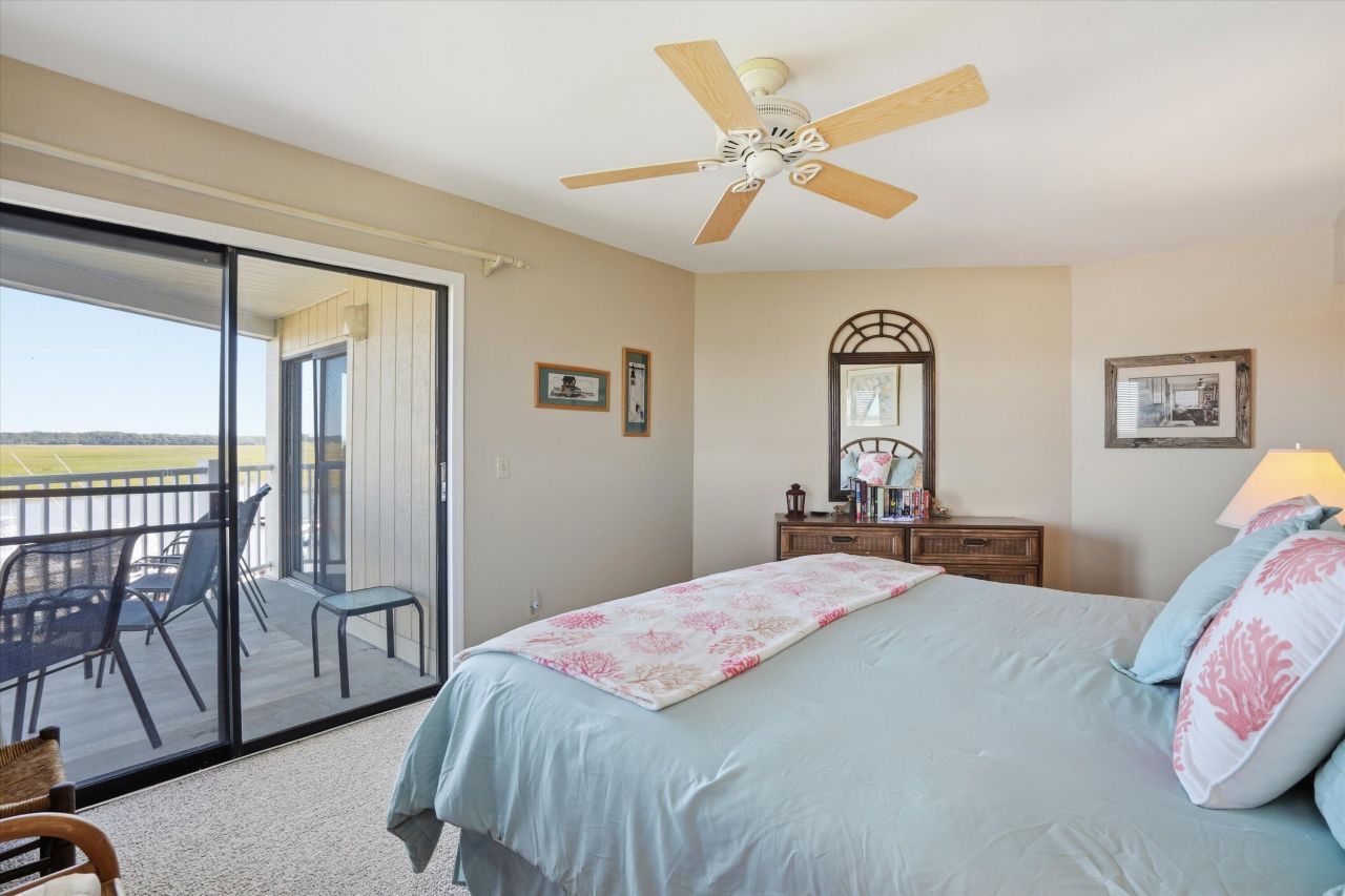 3701 Docksite Road Photo 8