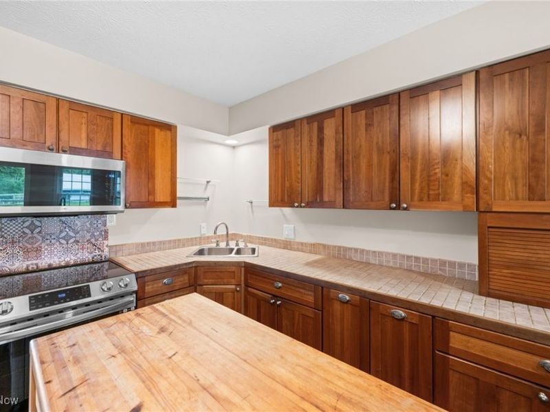 939 State Route 303, Streetsboro, OH 44241 Photo 10