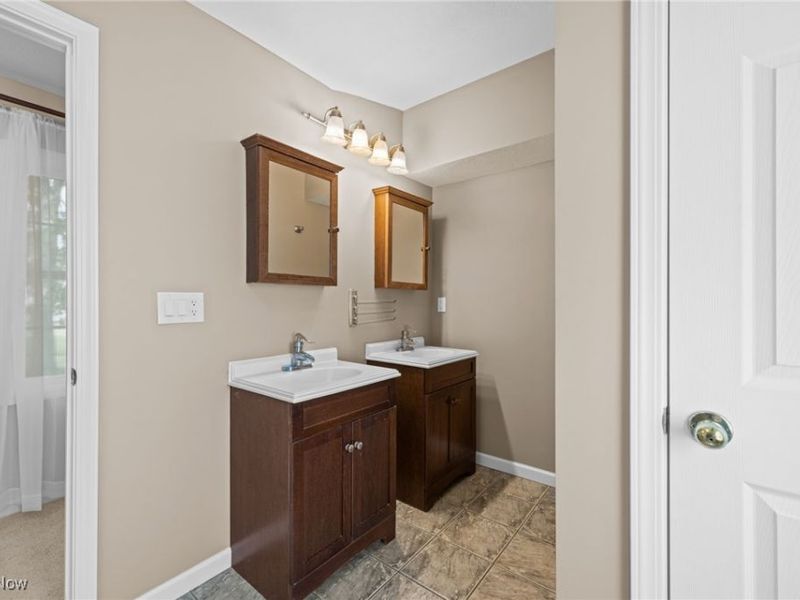 939 State Route 303, Streetsboro, OH 44241 Photo 15