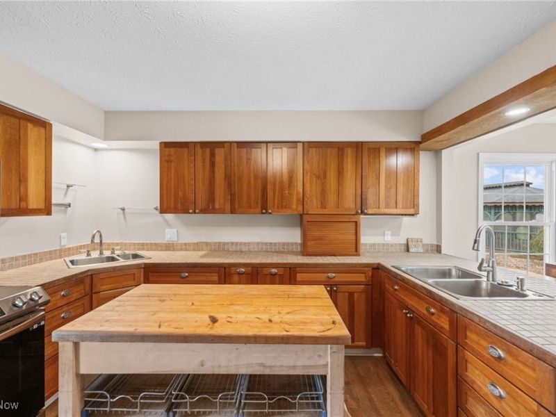 939 State Route 303, Streetsboro, OH 44241 Photo 9