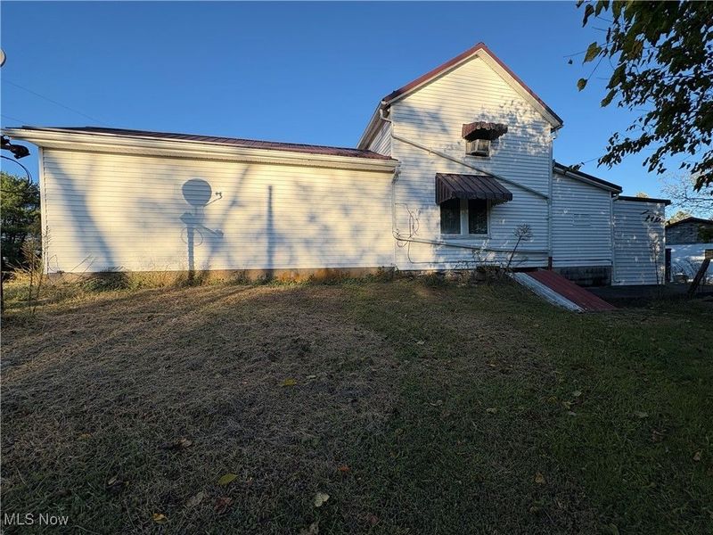 33855 State Route 800, New Matamoras, OH 45767 Photo 3