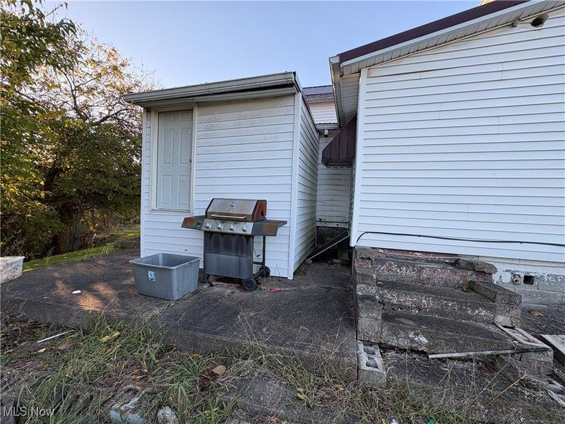 33855 State Route 800, New Matamoras, OH 45767 Photo 5