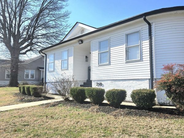 210 N Main St, Goodlettsville, TN 37072