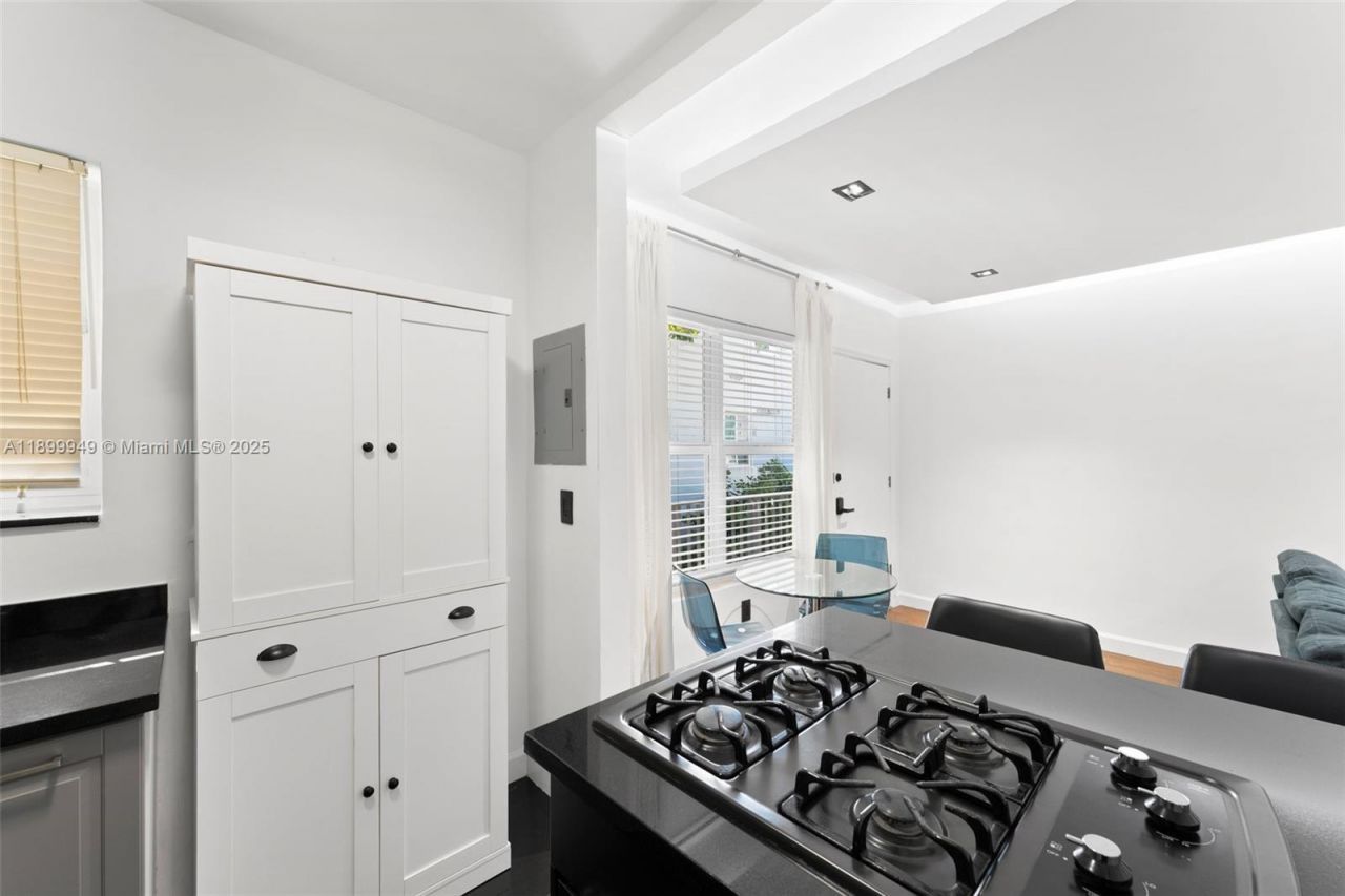 1515 West Ave, Unit 9, Miami Beach, FL 33139 Photo