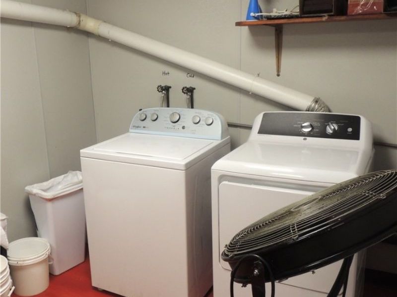 Minerva, OH 44657 Photo 24