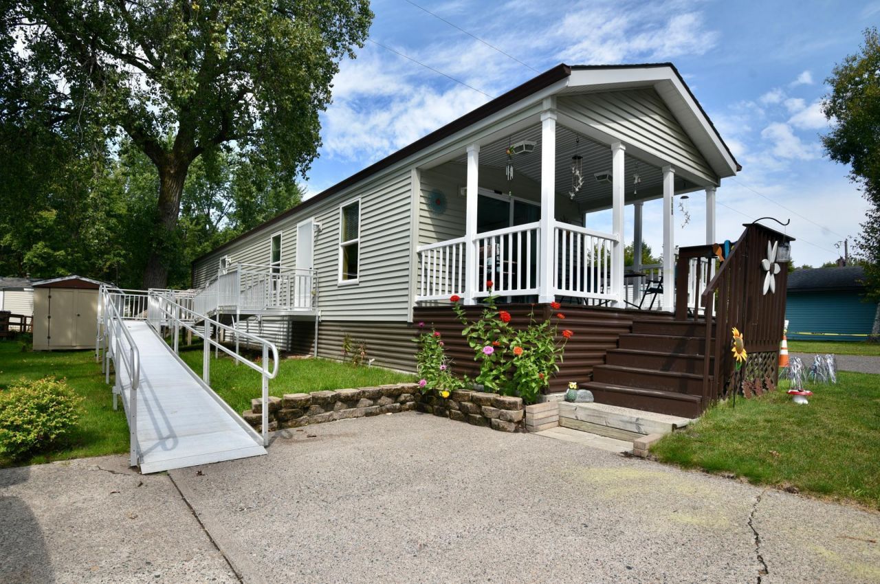 500 2nd Street Ne, Unit Lot 500, Milaca, MN 56353 Main Photo