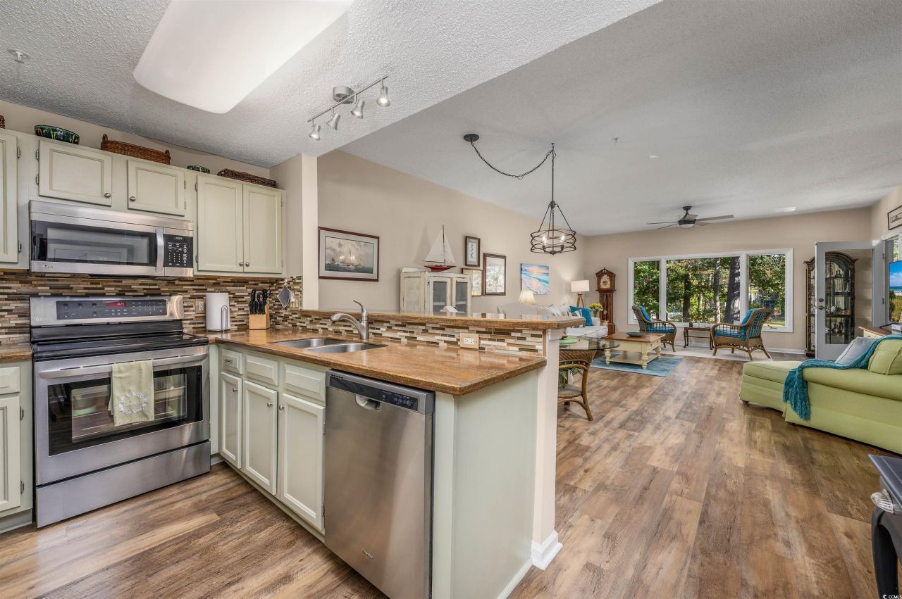 1221 Tidewater Dr. Photo 5