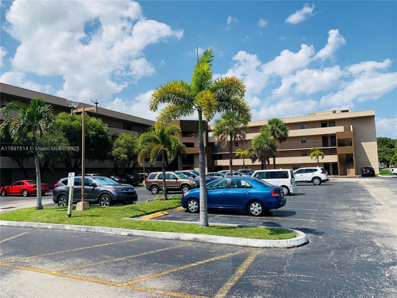 502 NW 87th Ave, Unit 302, Miami, FL 33172 Photo