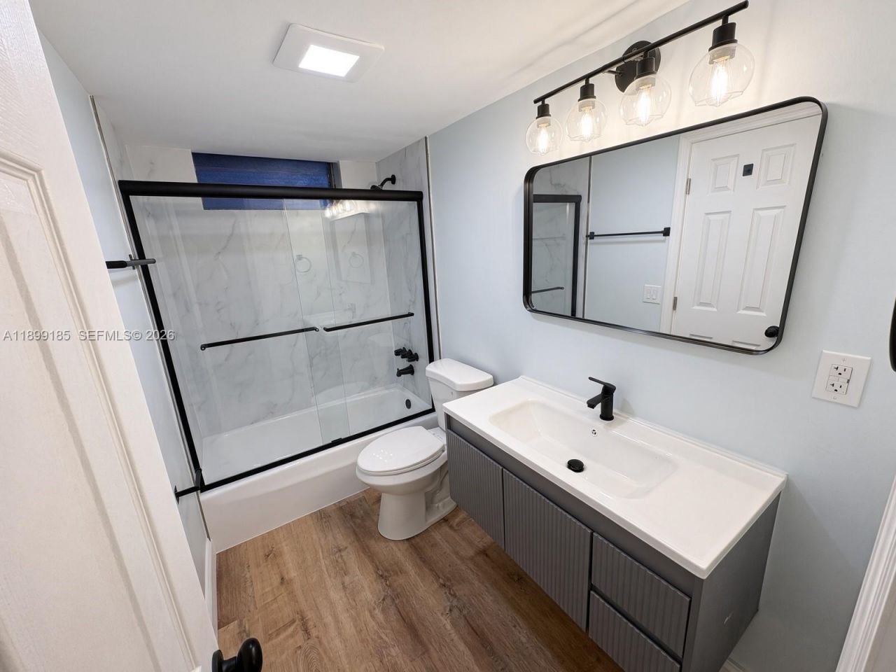 2920 Point East Dr, Unit N311, Aventura, FL 33160 Photo