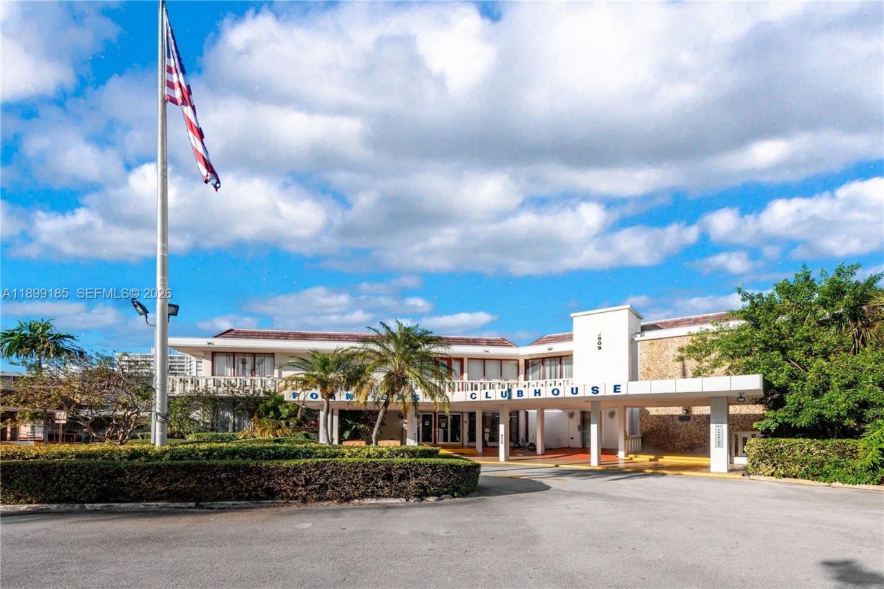 2920 Point East Dr, Unit N311, Aventura, FL 33160 Photo