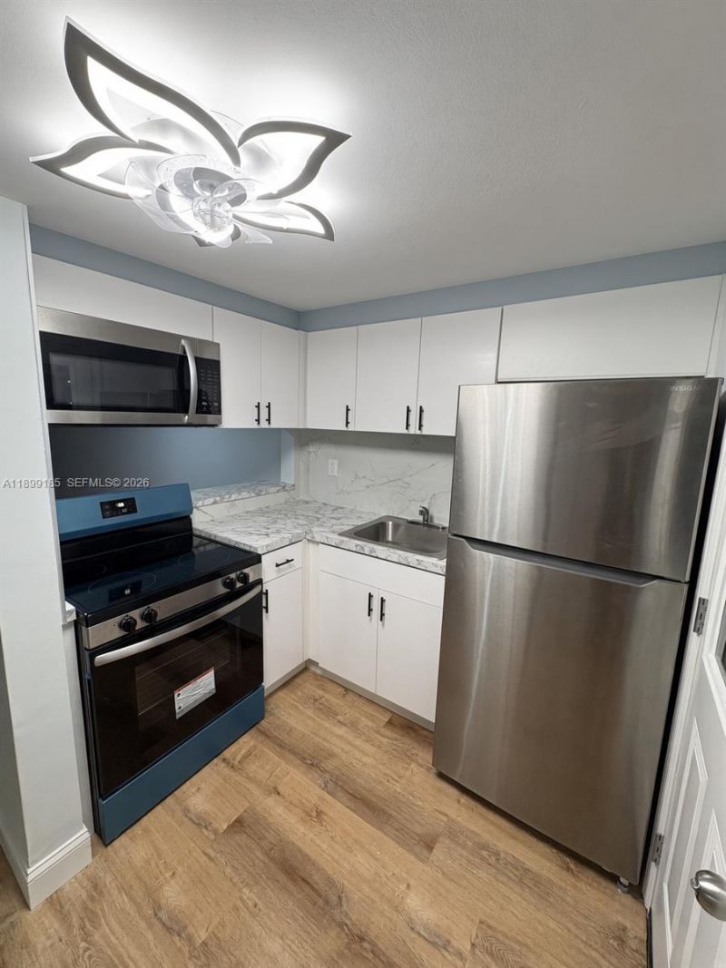 2920 Point East Dr, Unit N311, Aventura, FL 33160 Photo