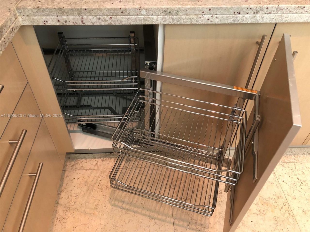 900 Brickell Key Blvd, Unit 2205, Miami, FL 33131 Photo