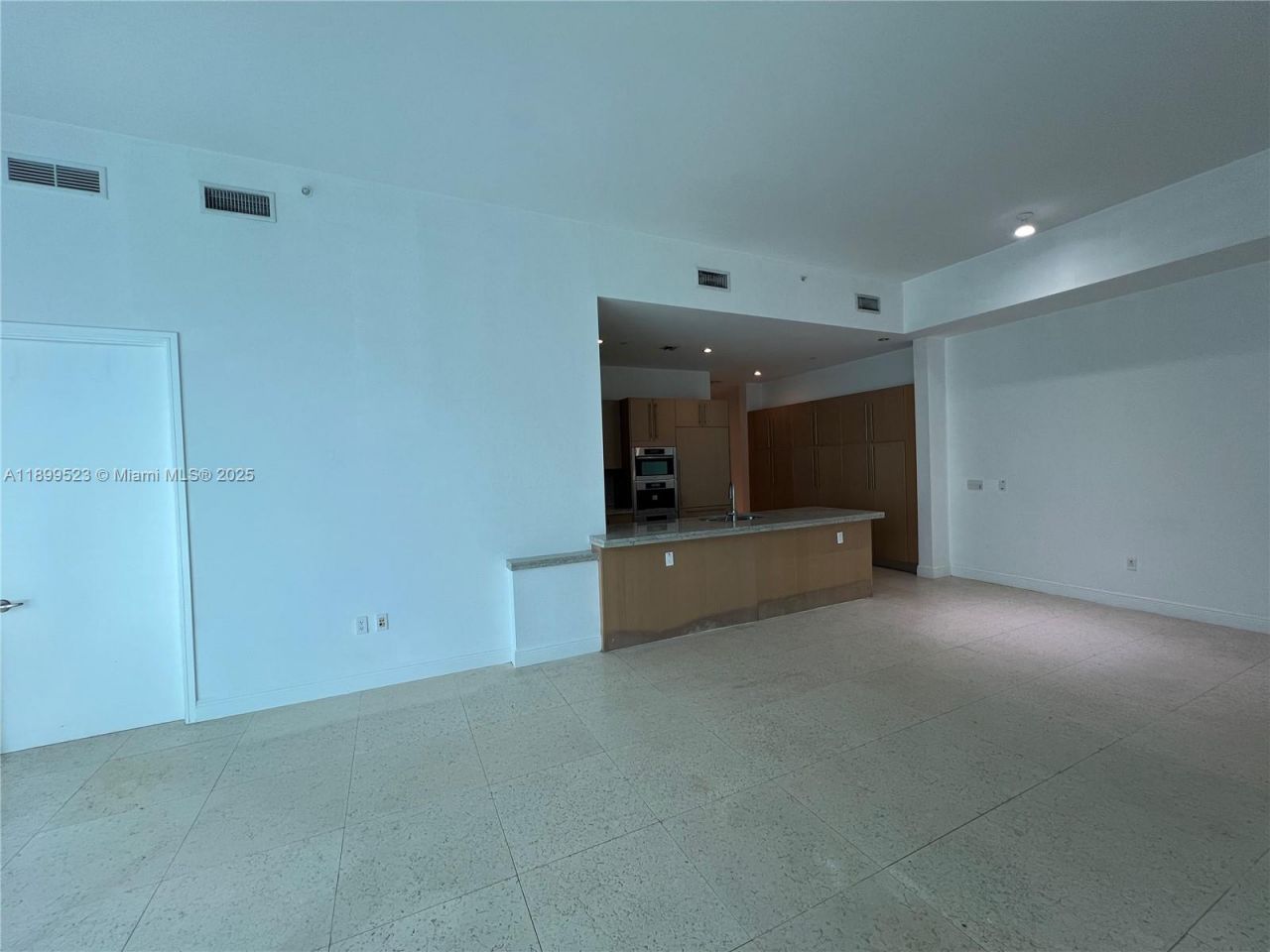 900 Brickell Key Blvd, Unit 2205, Miami, FL 33131 Photo