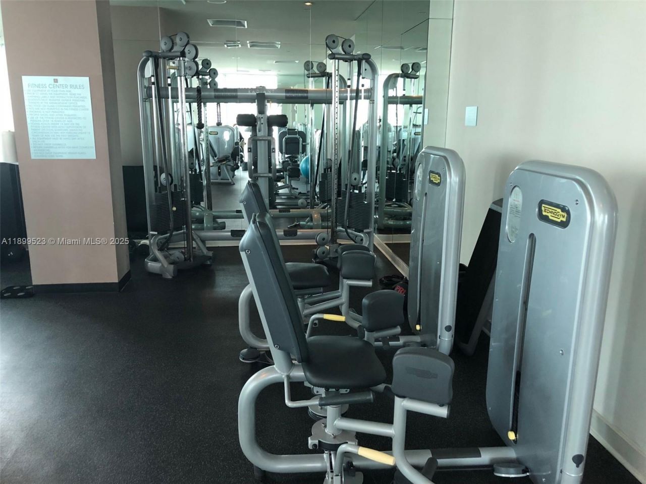 900 Brickell Key Blvd, Unit 2205, Miami, FL 33131 Photo