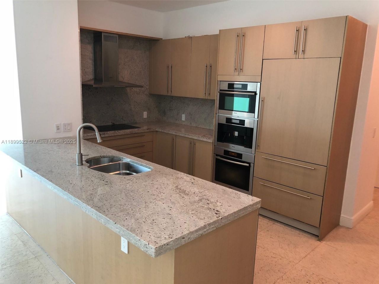 900 Brickell Key Blvd, Unit 2205, Miami, FL 33131 Photo