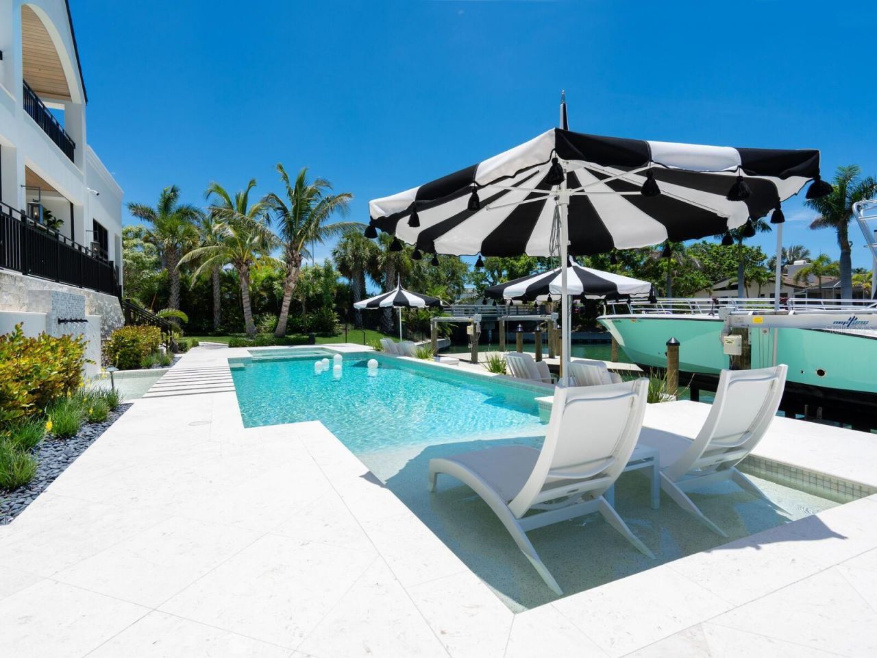 440 Meadow Lark Drive, Sarasota, FL 34236 Photo