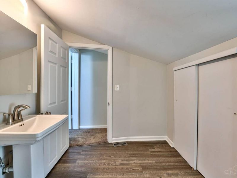 2116 Loth Street, Cincinnati, OH 45202 Photo 17