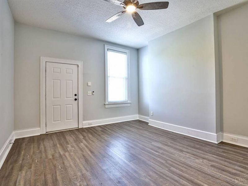 2116 Loth Street, Cincinnati, OH 45202 Photo 6