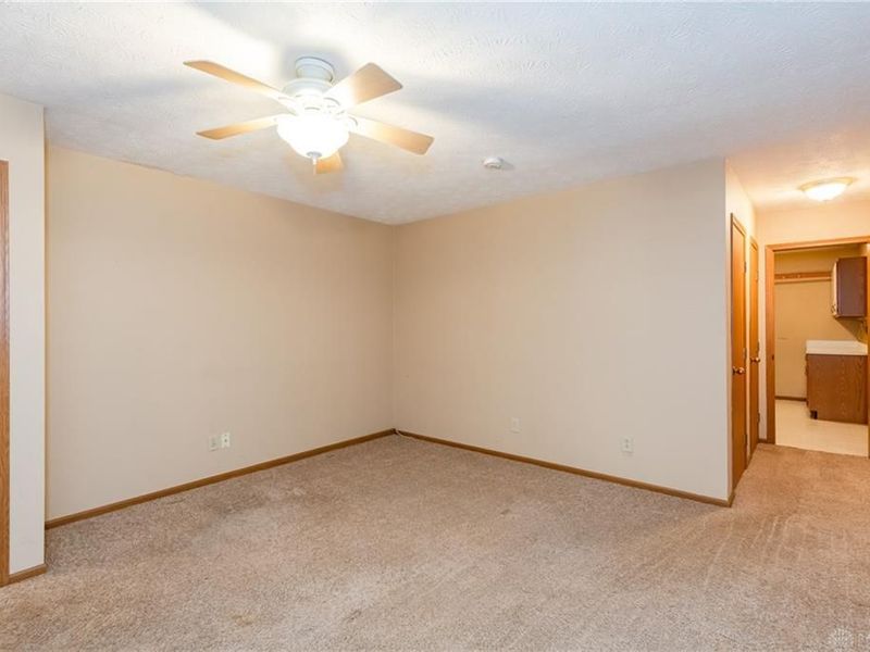 6686 Oakwood Lane, Dayton, OH 45424 Photo 23