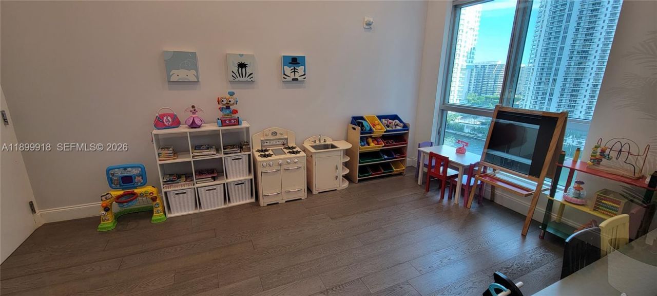 300 S Biscayne Blvd, Unit L-1004, Miami, FL 33131 Photo