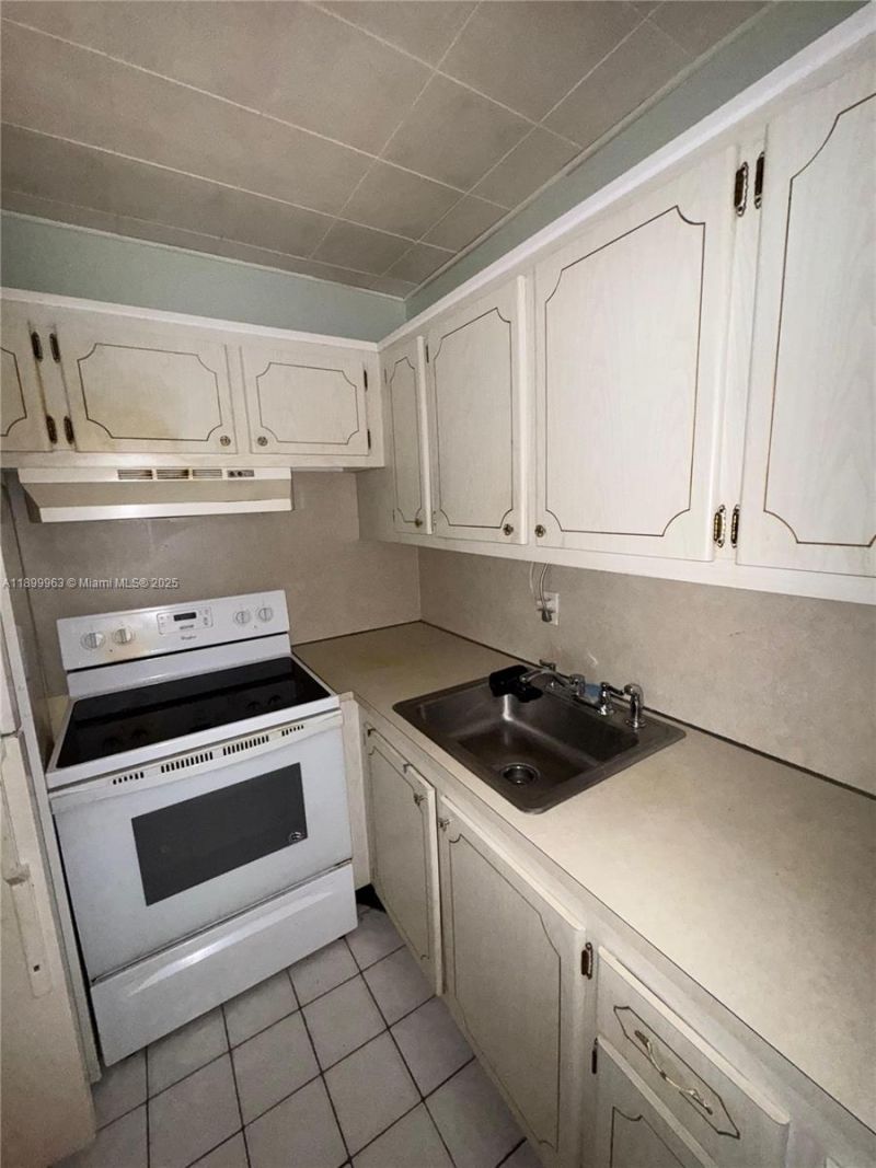 211 Coventry I, Unit 211, West Palm Beach, FL 33417 Photo