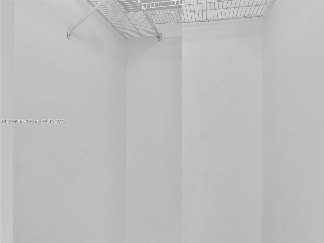 20500 W Country Club Dr, Unit 203, Aventura, FL 33180 Photo