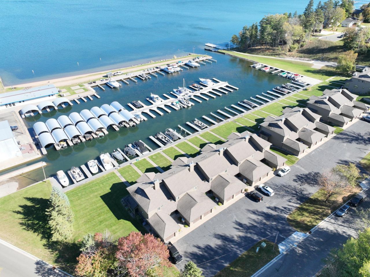 932 Railroad Avenue W, Walker, MN 56484 Main Photo