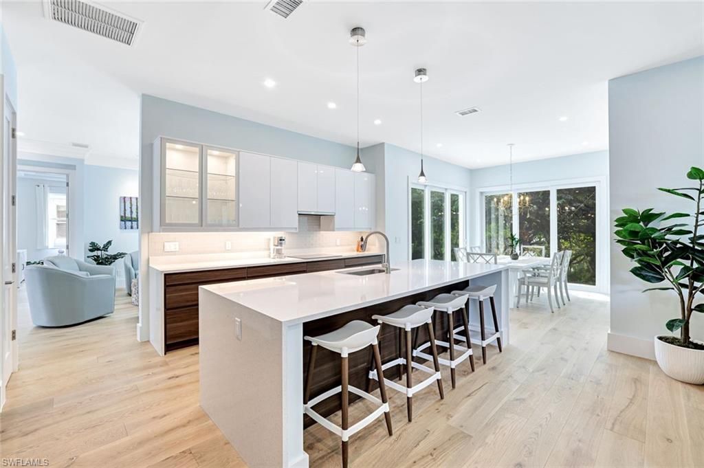 2515 Royal Palm Ct, Naples, FL 34103 Photo