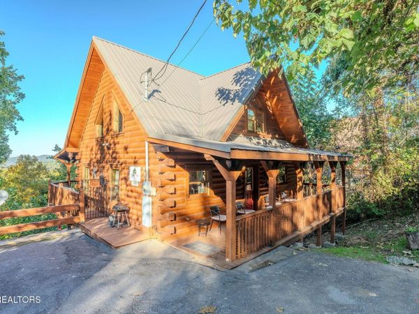 119 Chestnut Lane, Gatlinburg, TN 37738