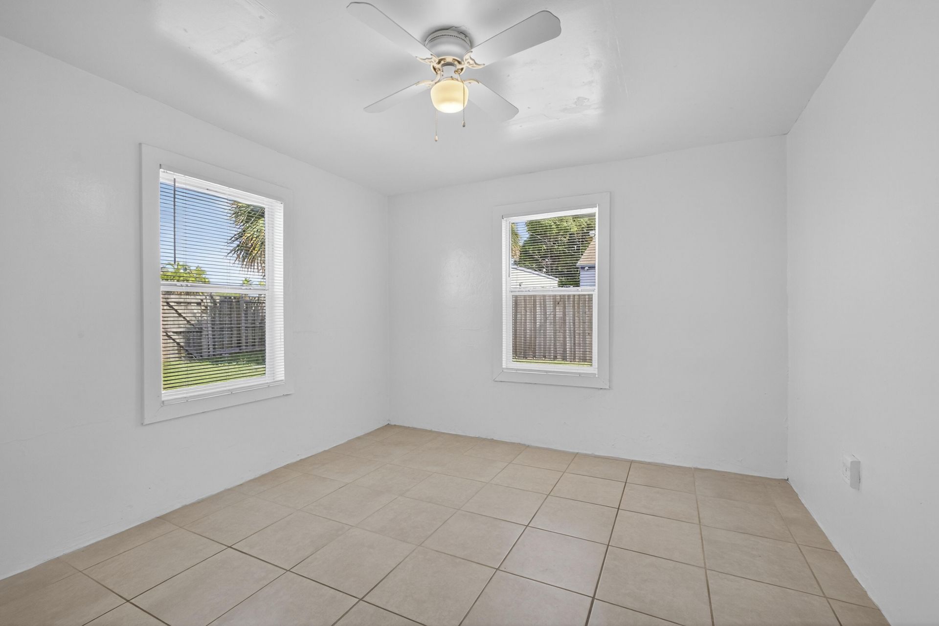 146 W 18th Street, Riviera Beach, FL 33404 Photo