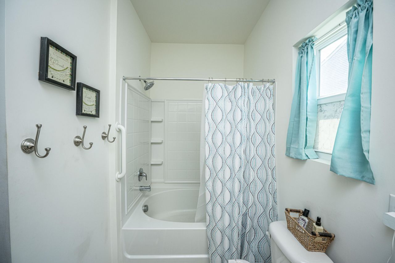 419 Thoroughbred Dr Drive Photo 12