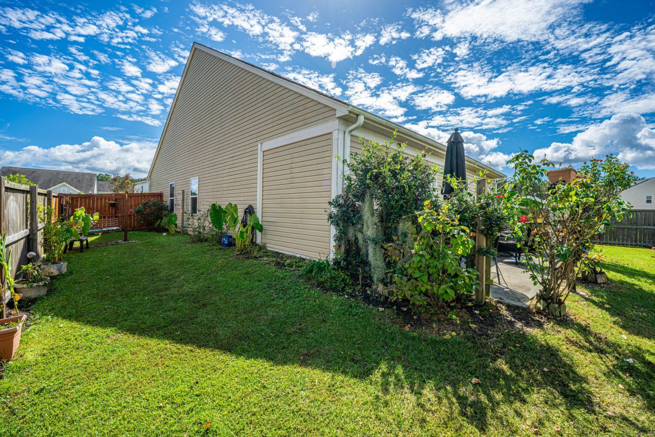 419 Thoroughbred Dr Drive Photo 22