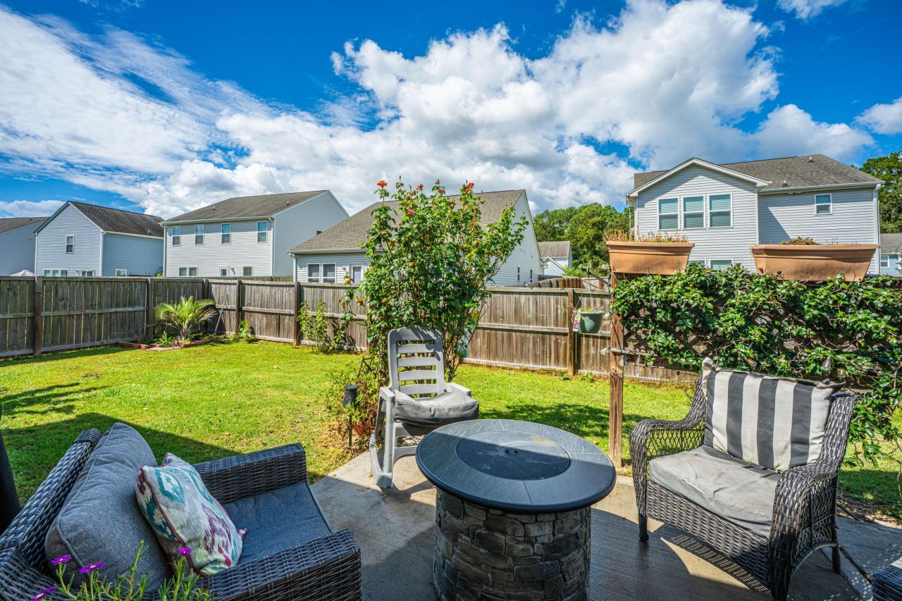 419 Thoroughbred Dr Drive Photo 25