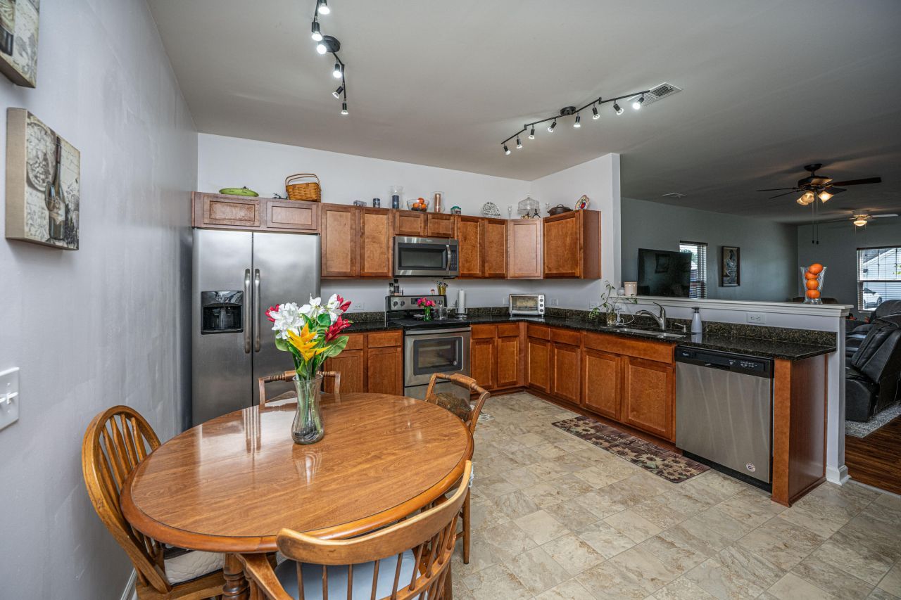 419 Thoroughbred Dr Drive Photo 35