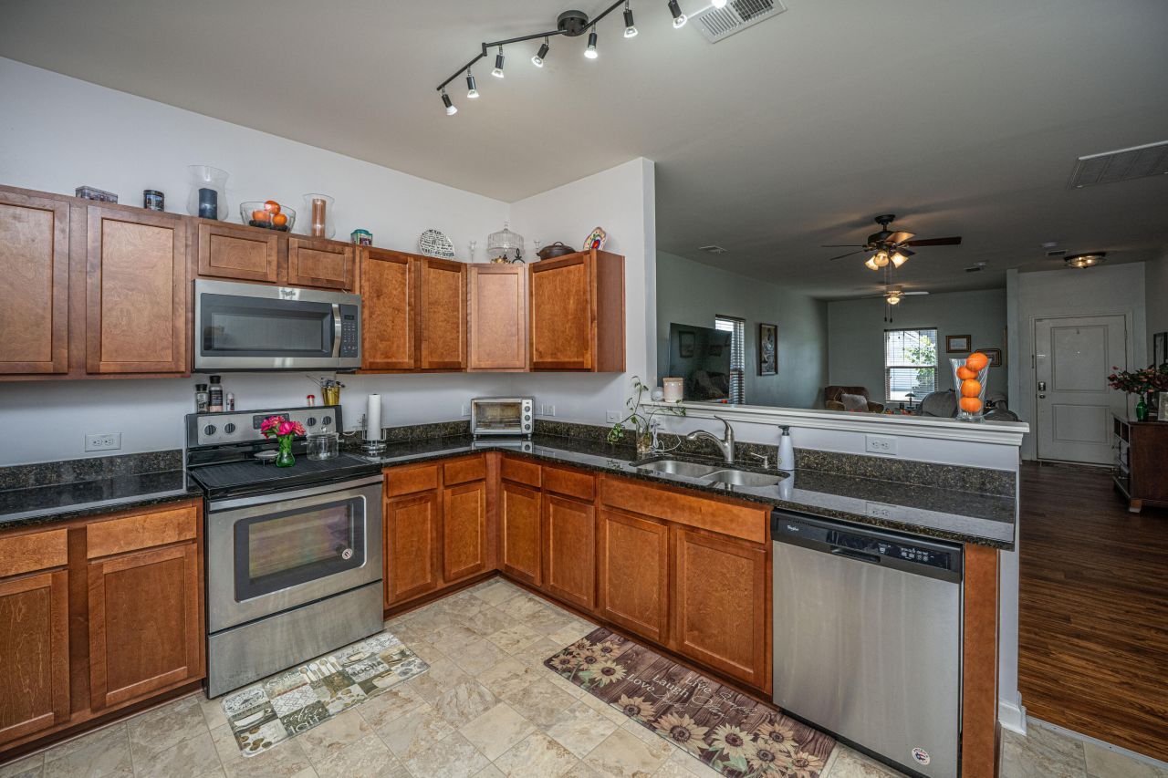 419 Thoroughbred Dr Drive Photo 36