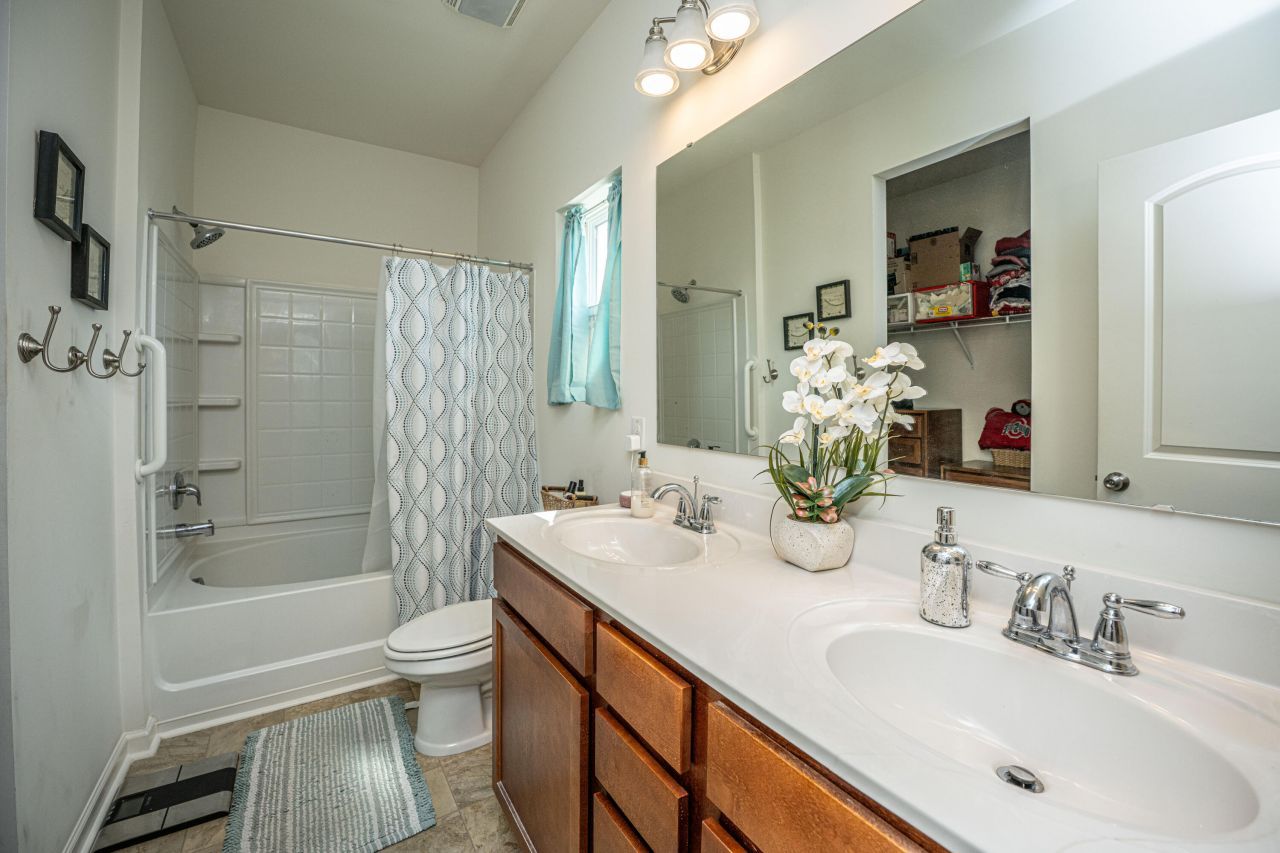 419 Thoroughbred Dr Drive Photo 39