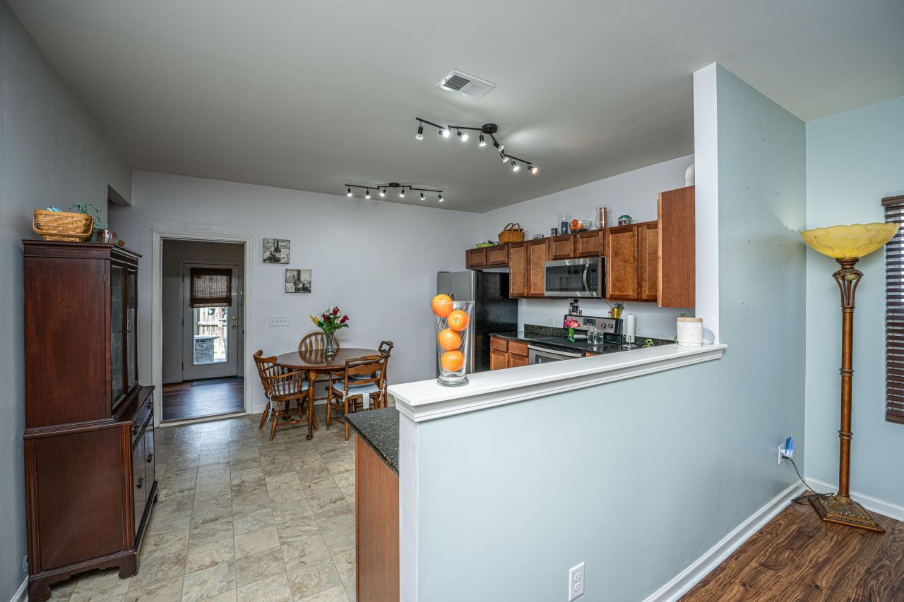 419 Thoroughbred Dr Drive Photo 40