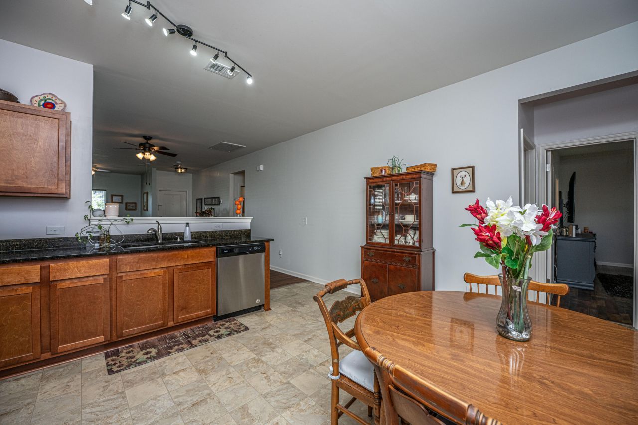 419 Thoroughbred Dr Drive Photo 7