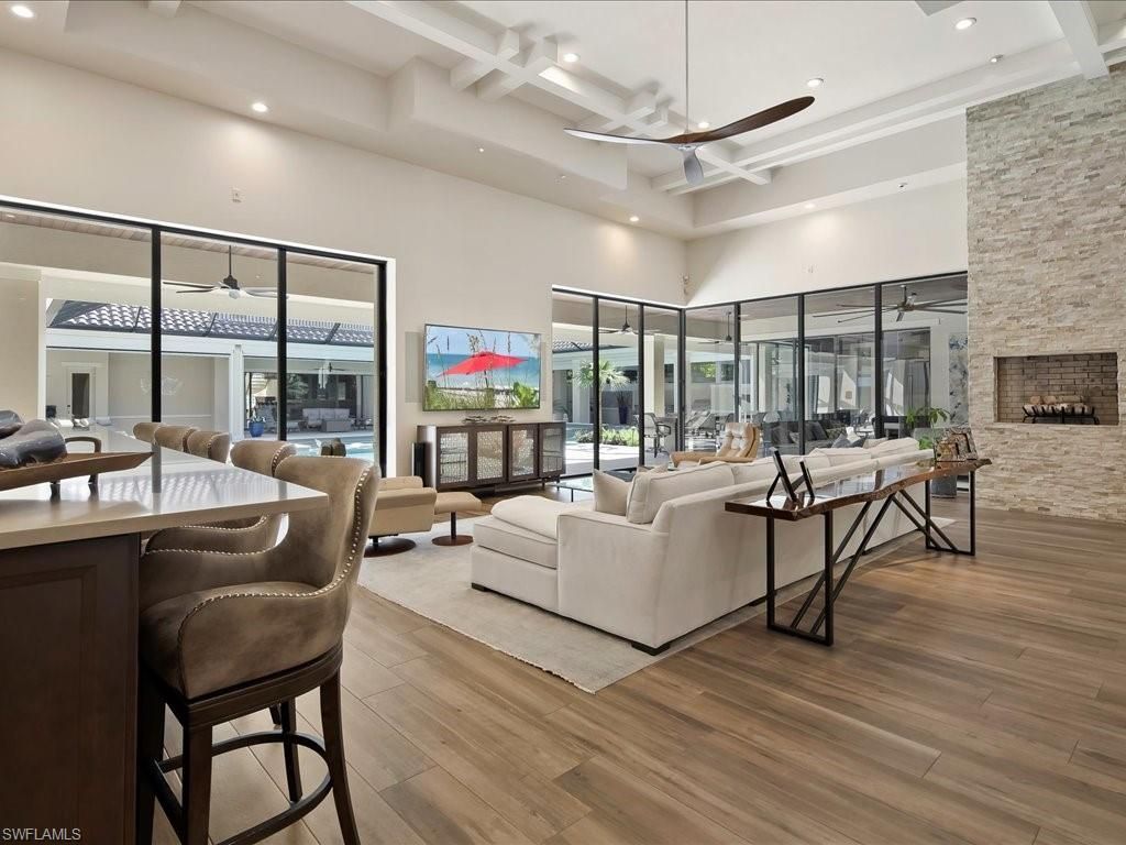 656 Hickory Rd, Naples, FL 34108 Photo