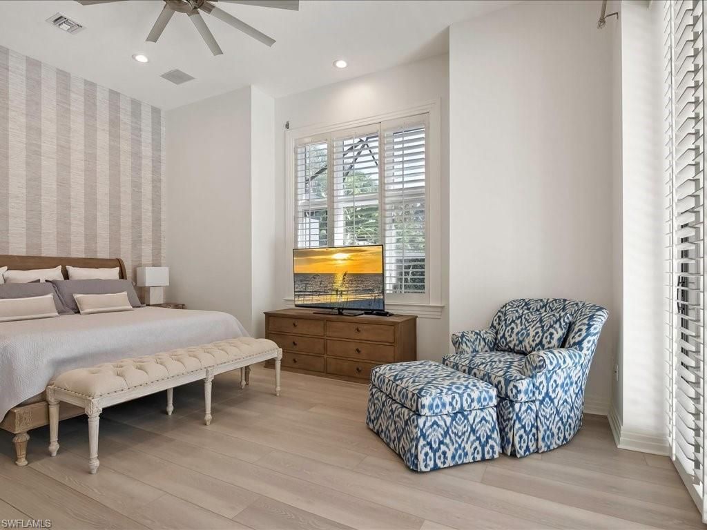 656 Hickory Rd, Naples, FL 34108 Photo