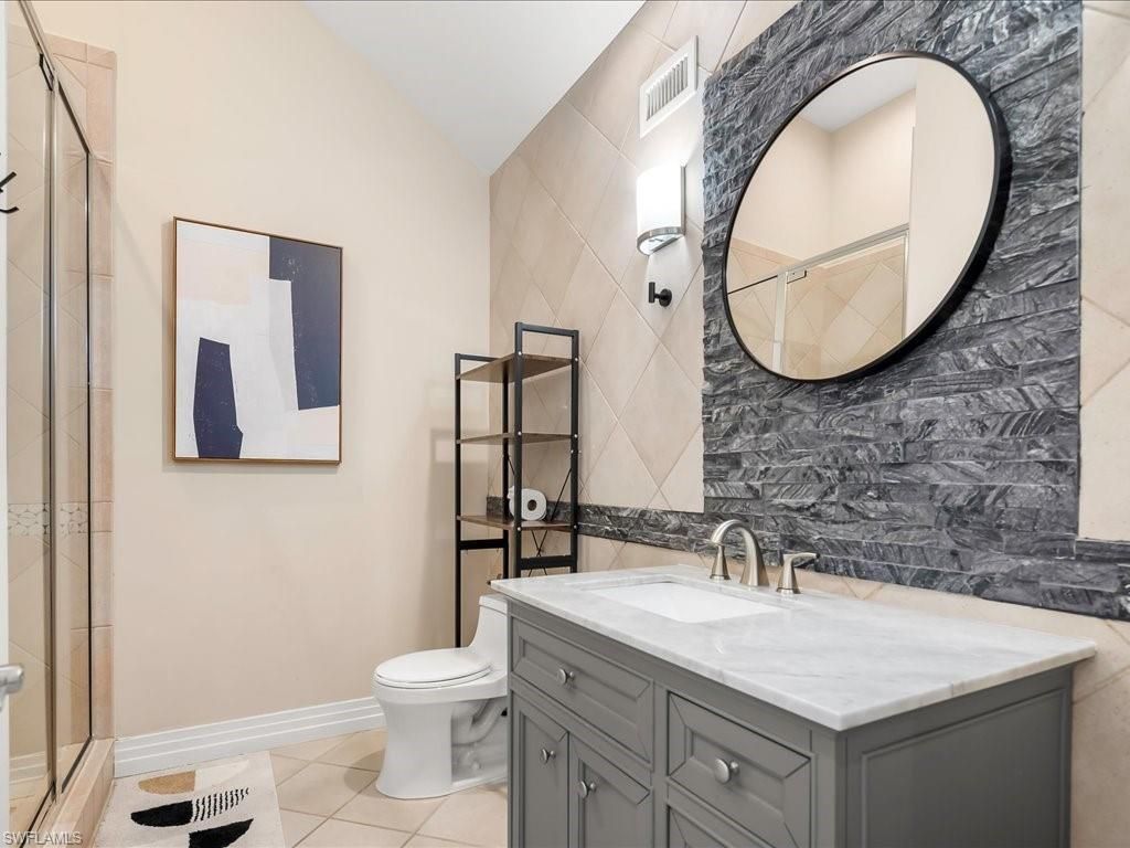 656 Hickory Rd, Naples, FL 34108 Photo