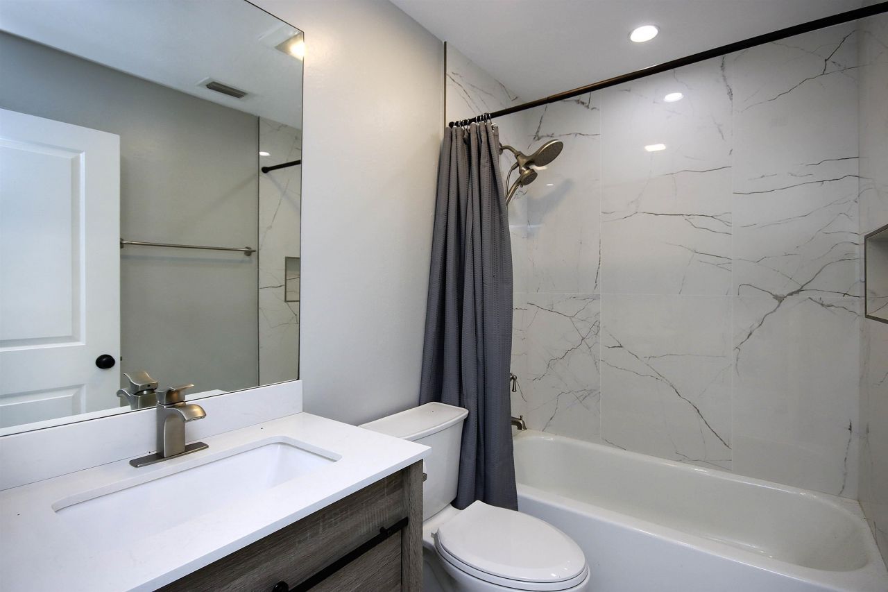 1444 Sandpiper Cir, Sanibel, FL 33957 Photo