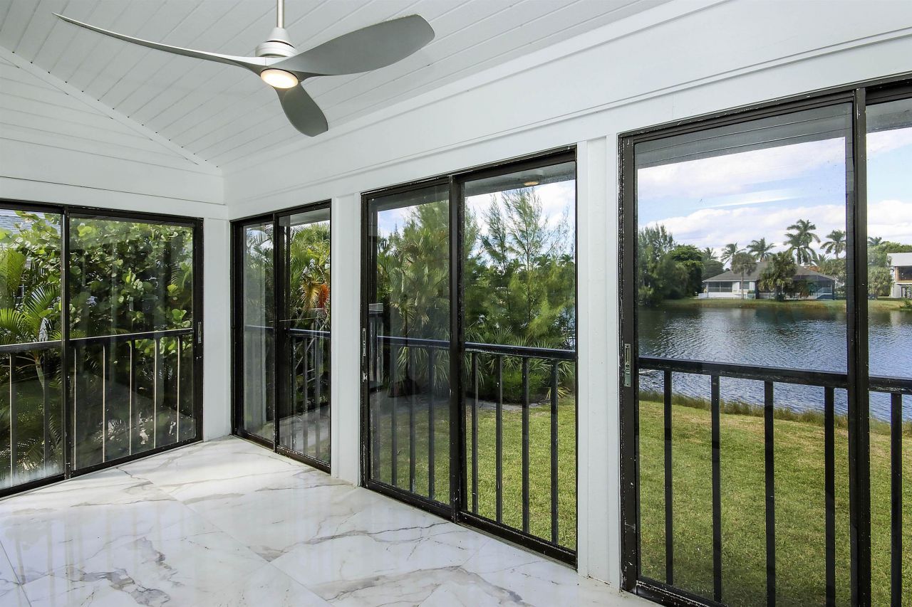 1444 Sandpiper Cir, Sanibel, FL 33957 Photo
