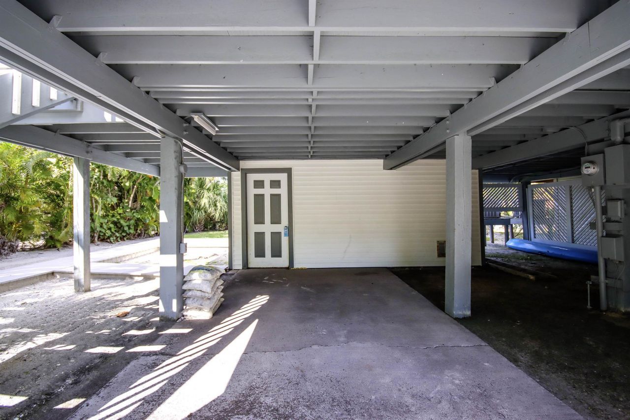 1444 Sandpiper Cir, Sanibel, FL 33957 Photo