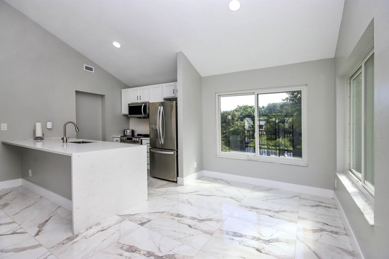 1444 Sandpiper Cir, Sanibel, FL 33957 Photo