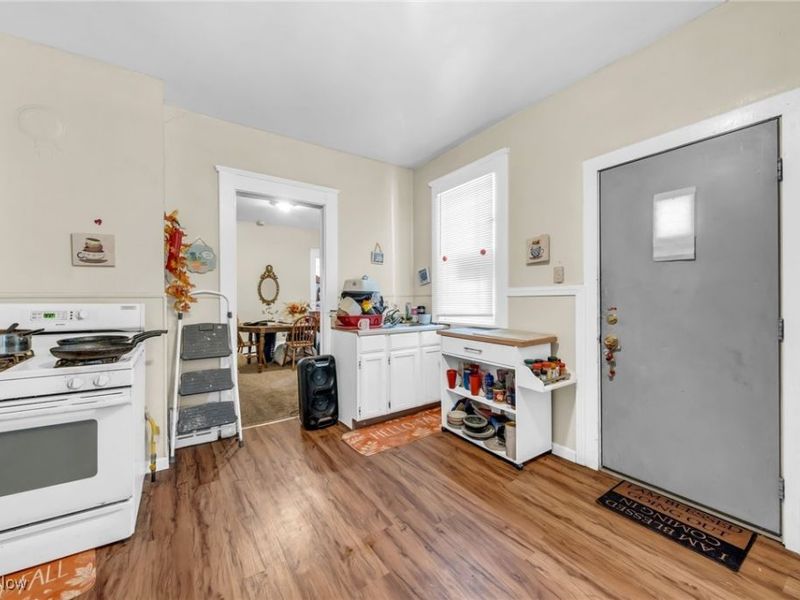 1374 E 115th Street, Cleveland, OH 44106 Photo 3
