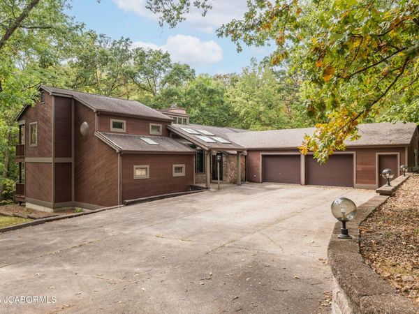 1635 SEVEN HILLS ROAD, Jefferson City, MO 65101