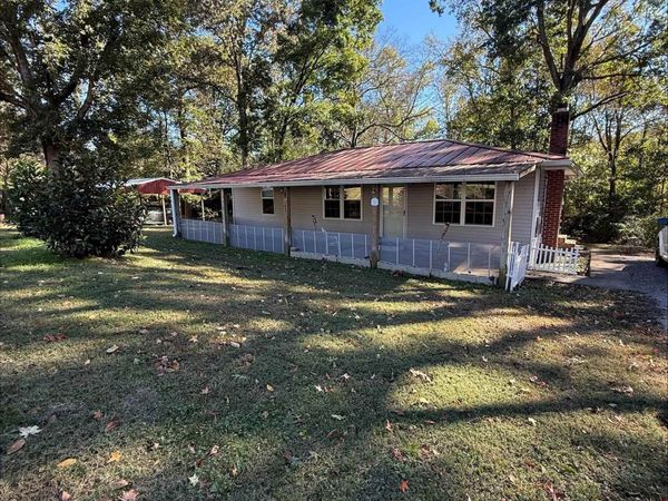 262 Bluewater Dr, Rogersville, AL